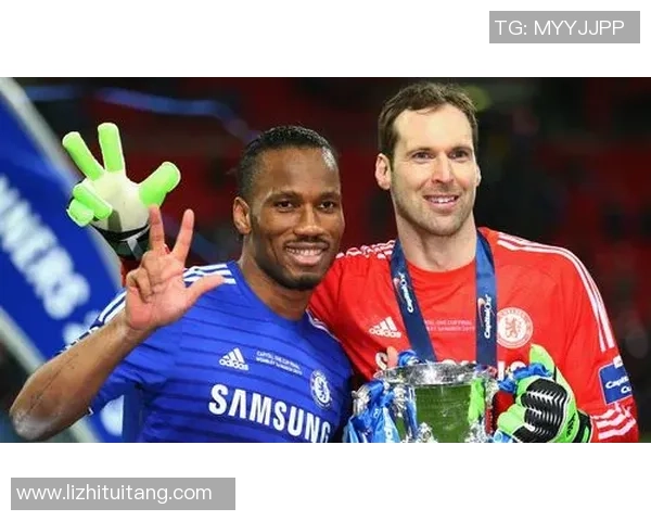 足球明星与传奇前辈的偶遇故事揭示了传承与梦想的力量